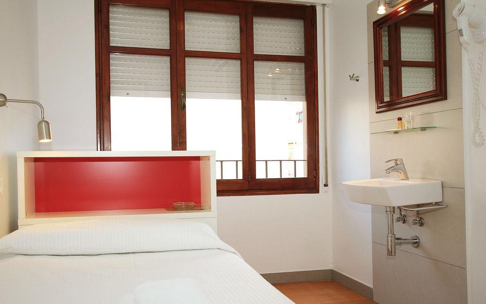 Hostal Ripoll Ibiza Zewnętrze zdjęcie